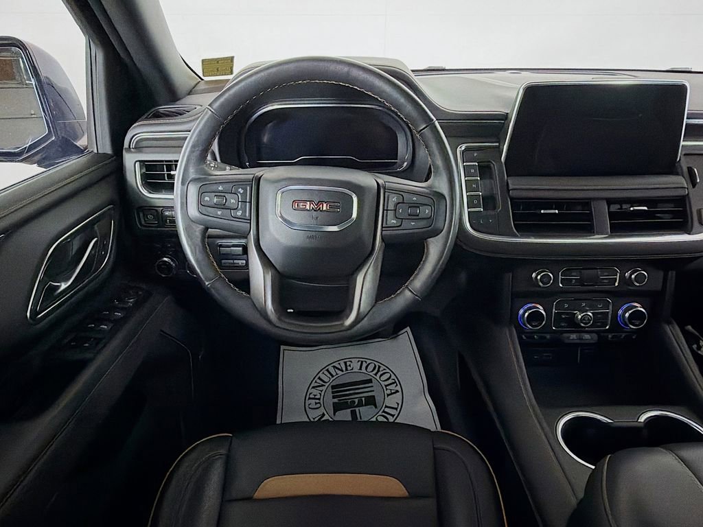 Used 2022 GMC Yukon XL AT4 w/ AT4 Premium Plus Package AWD/4WD image 21