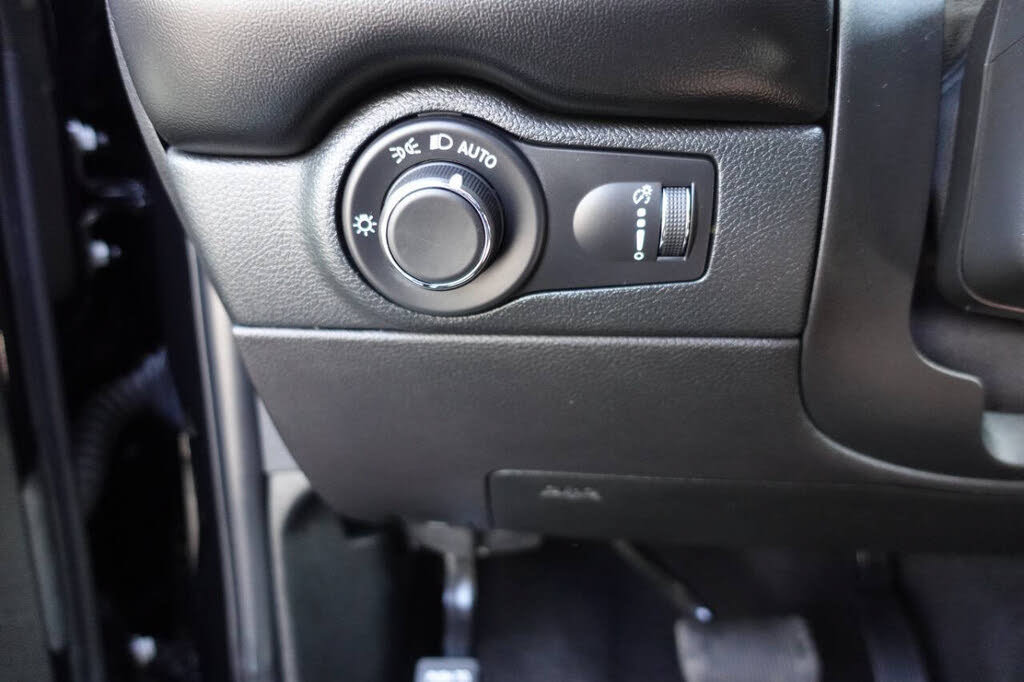 Used 2024 Dodge Durango R/T w/ Blacktop Package AWD/4WD image 63