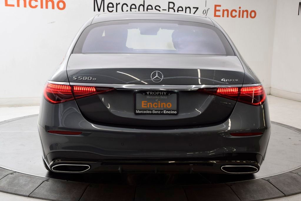 Used 2025 Mercedes-Benz S 580e 4MATIC Sedan image 5