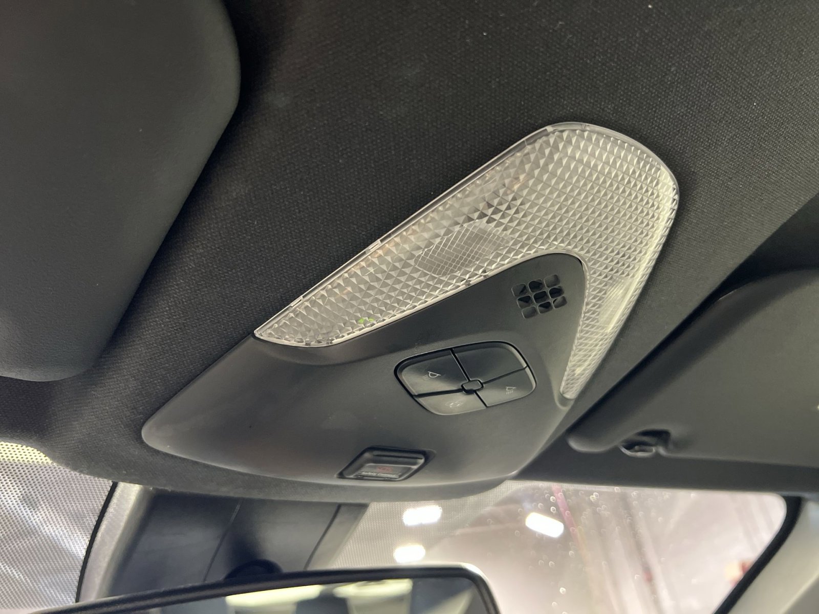 Used 2019 Toyota C-HR XLE FWD image 36