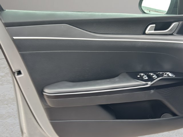 Used 2022 Kia K5 GT-Line FWD image 16
