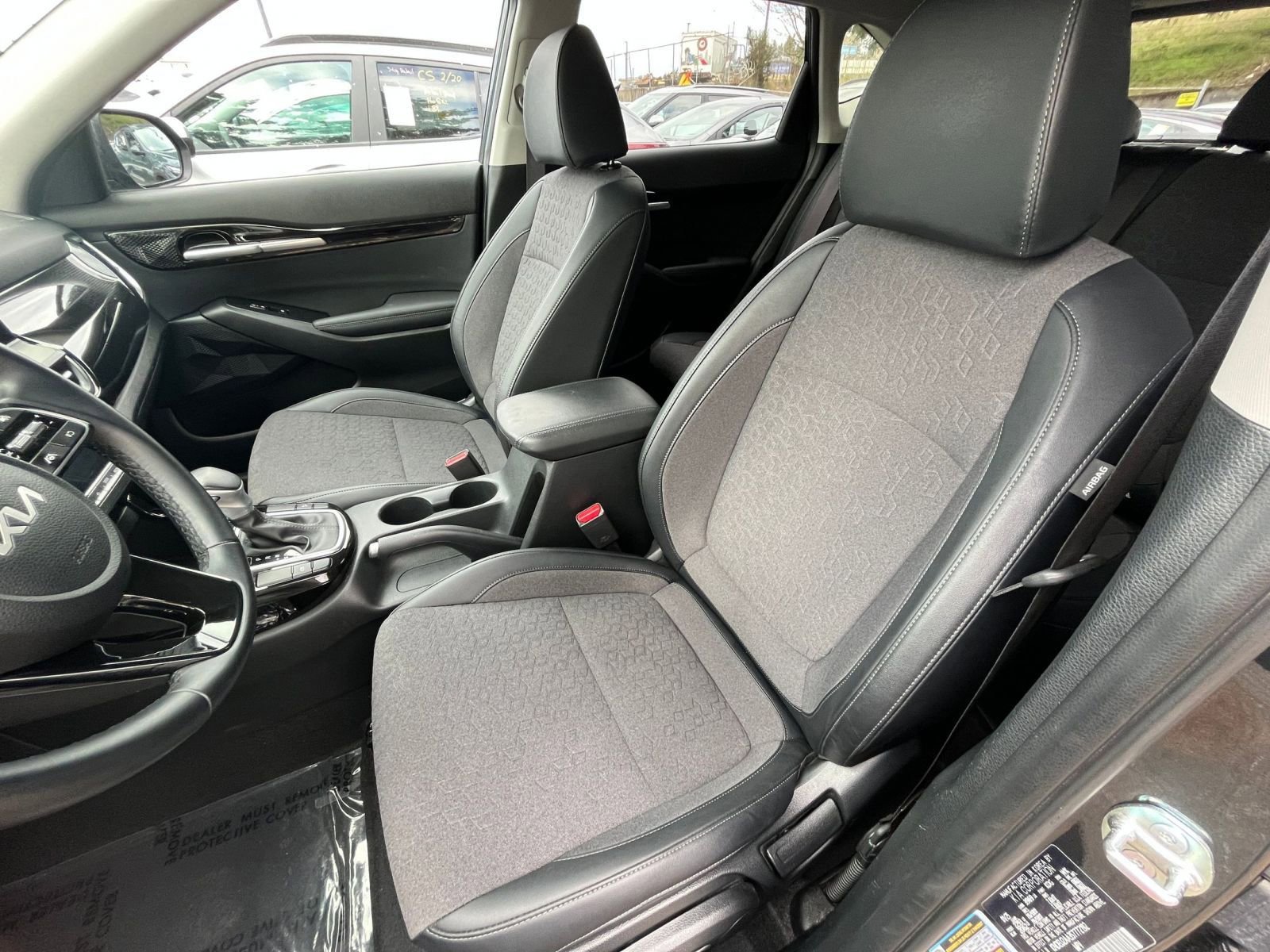 Used 2025 Kia Seltos S image 38