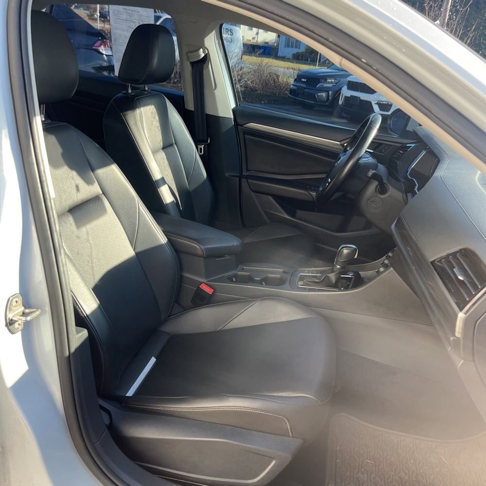 Used 2019 Volkswagen Jetta SEL image 6