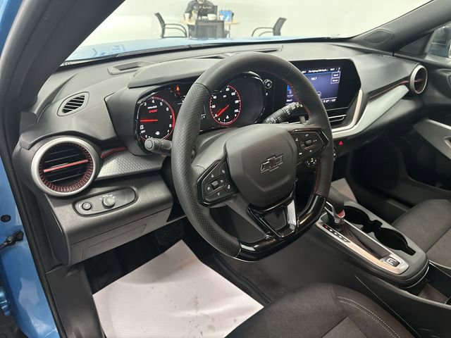 Certified 2025 Chevrolet Trax RS w/ Driver Confidence Package image 12