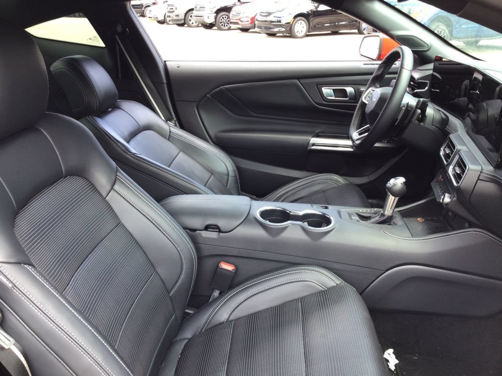 Used 2025 Ford Mustang GT Premium RWD image 45