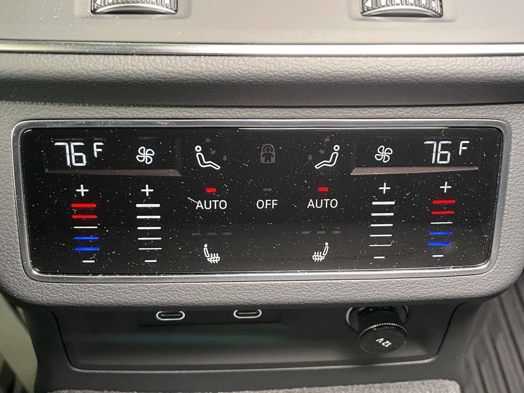 Used 2025 Audi RS 6 performance image 25