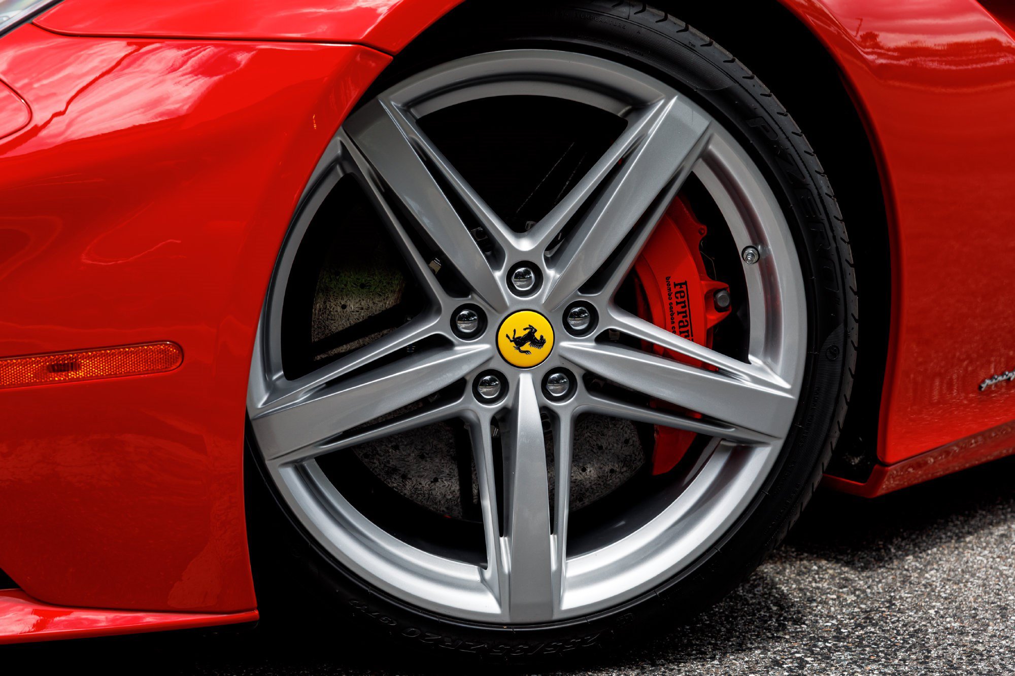 Used 2016 Ferrari F12 Berlinetta RWD image 45