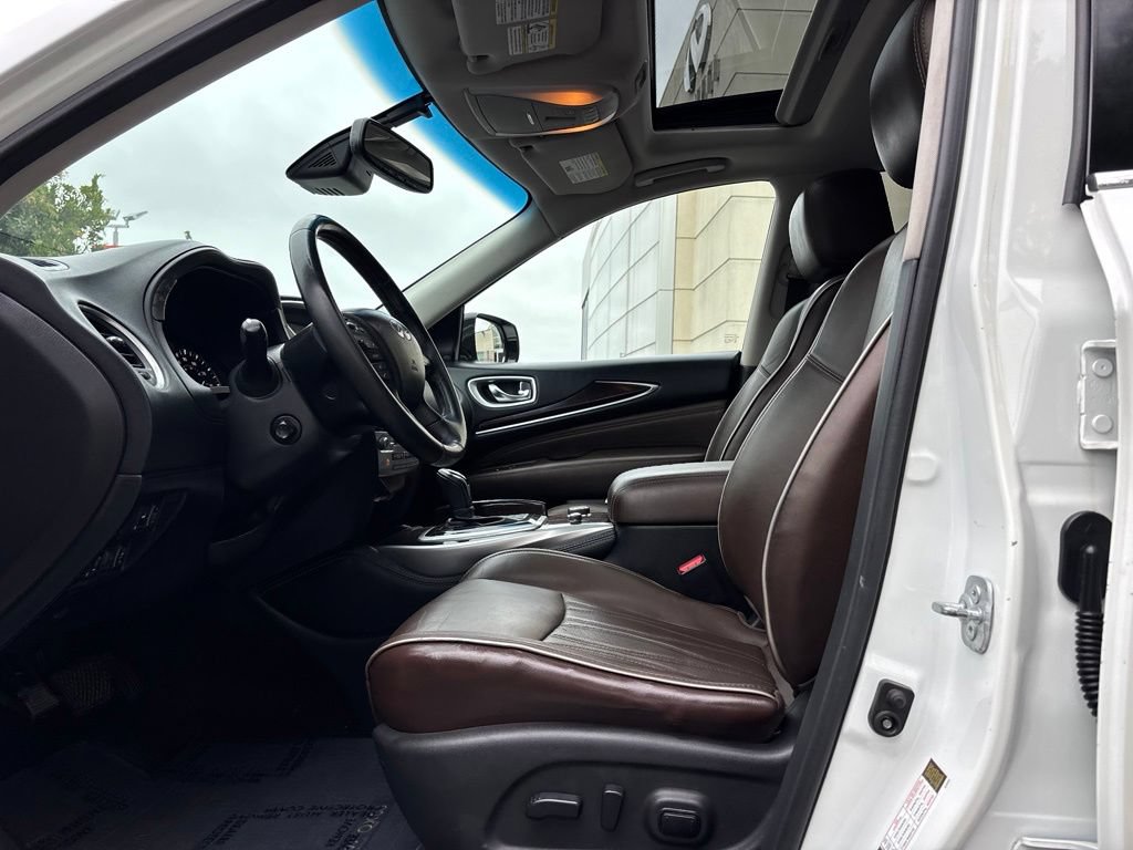Used 2016 INFINITI QX60 FWD w/ Deluxe Technology Package image 16