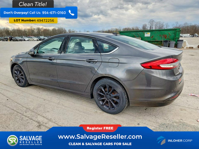 Used 2017 Ford Fusion SE FWD image 3