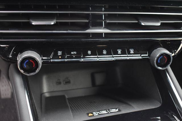 New 2026 Chevrolet Traverse LT w/ Driver Confidence Package image 30