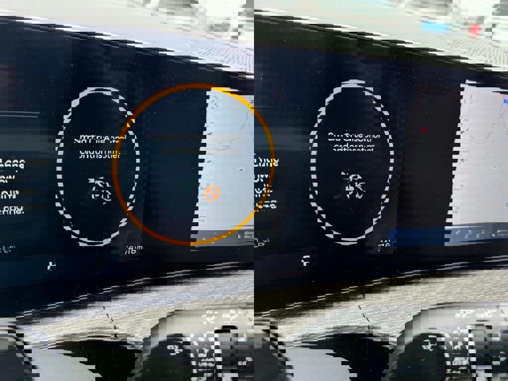 Certified 2025 Hyundai Santa Fe Limited image 25