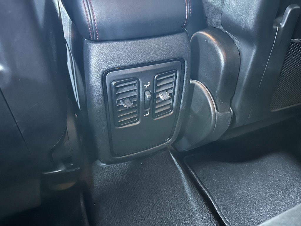 Certified 2025 Dodge Durango GT image 39