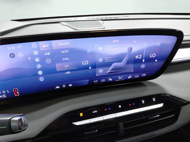 Used 2026 Buick Enclave Preferred AWD/4WD image 35