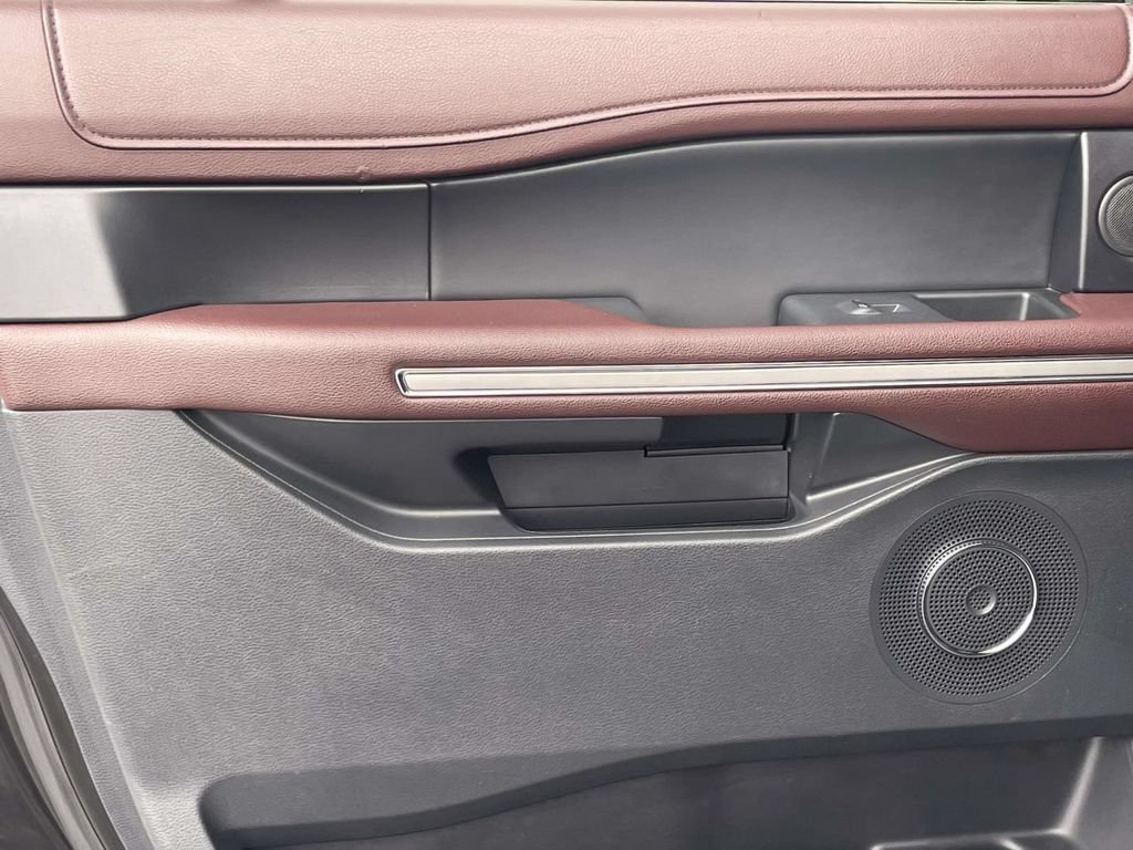 Used 2024 Ford Expedition Max Limited AWD/4WD image 22
