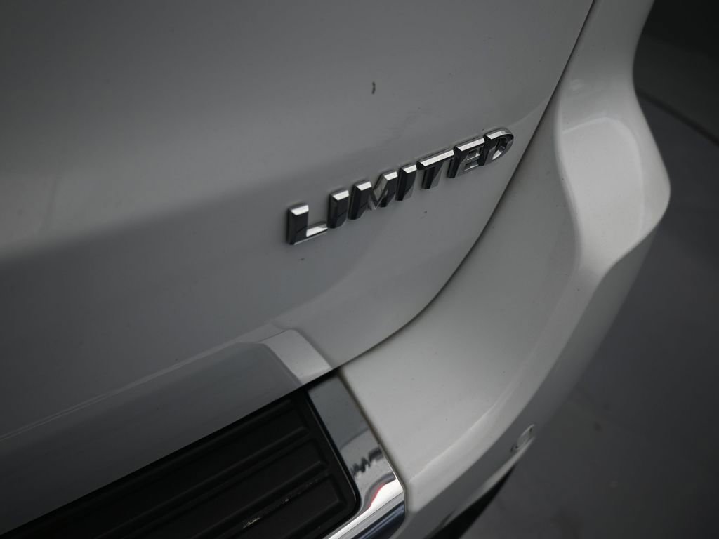 Used 2021 Jeep Grand Cherokee Limited image 39