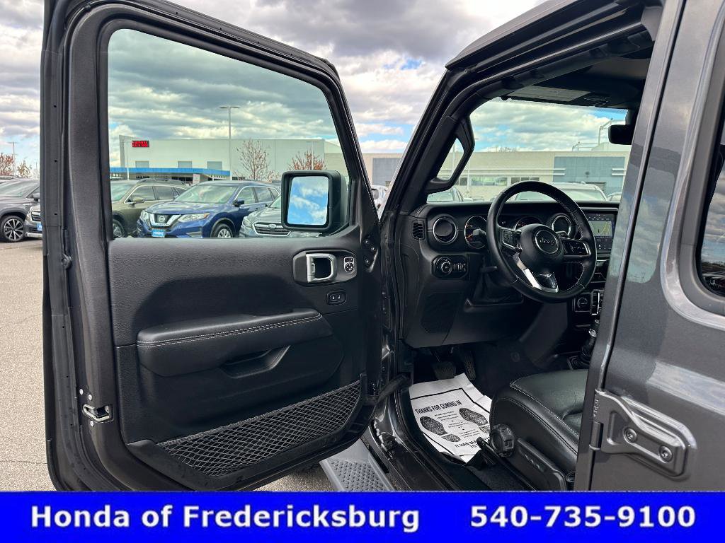 Used 2020 Jeep Wrangler Unlimited Sahara image 30