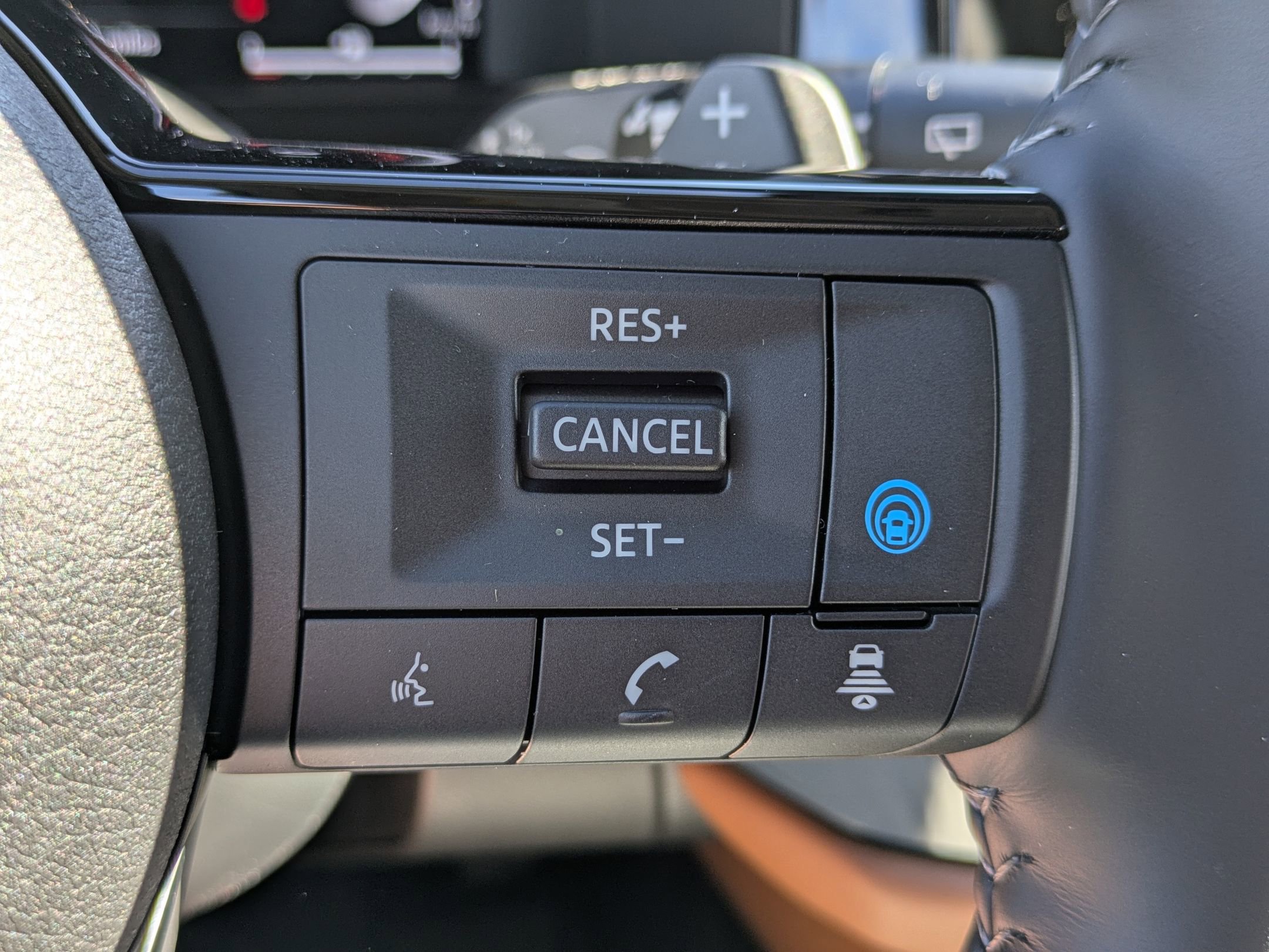 New 2025 Nissan Pathfinder Platinum w/ Cargo Package image 14