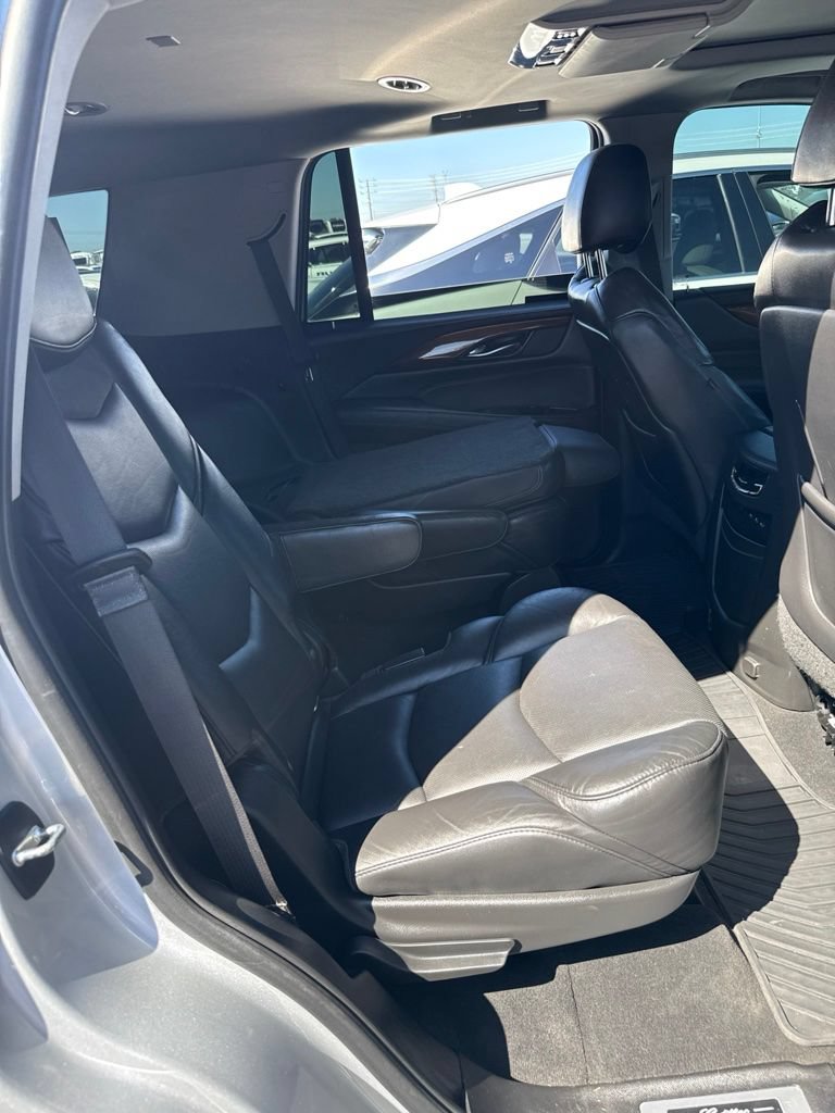 Used 2020 Cadillac Escalade Luxury AWD/4WD image 8