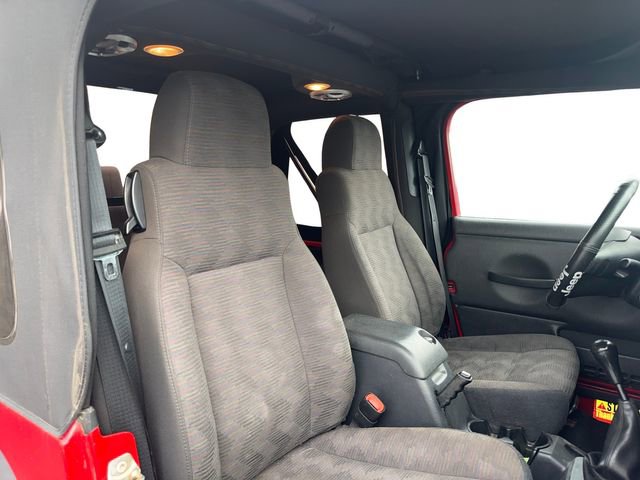 Used 2005 Jeep Wrangler Rubicon AWD/4WD image 11