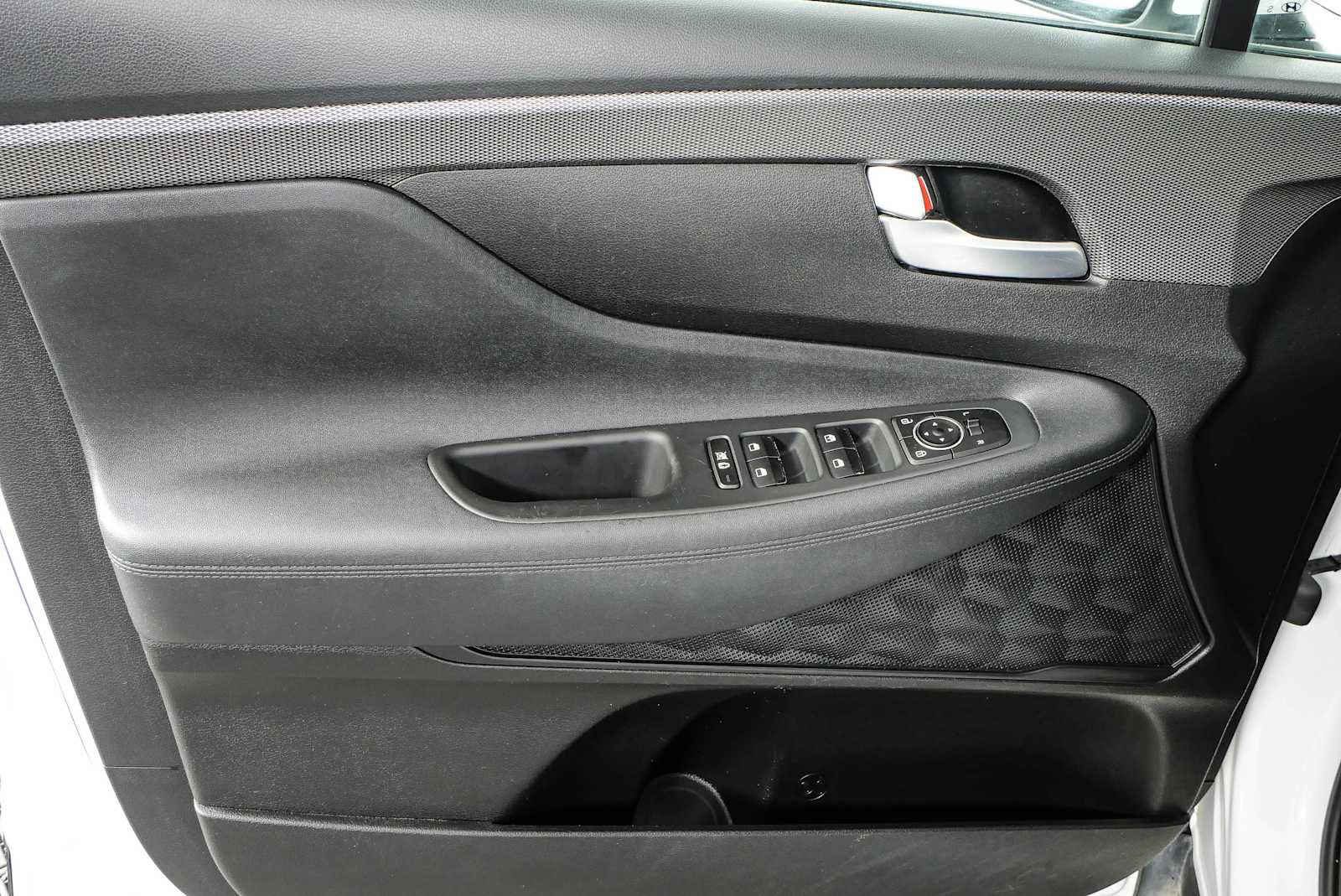 Used 2019 Hyundai Santa Fe SE FWD image 6