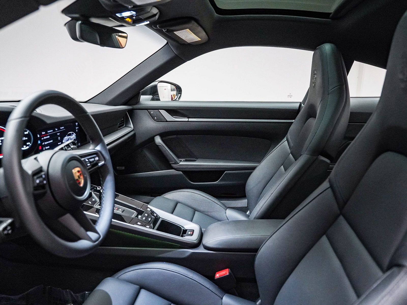 Certified 2023 Porsche 911 Carrera RWD image 21