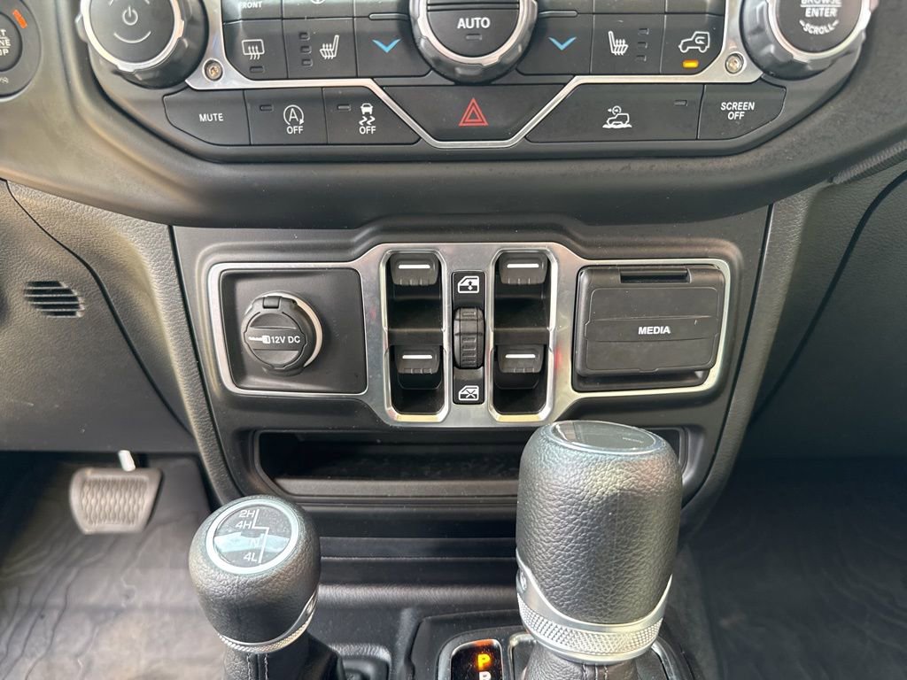 Used 2023 Jeep Gladiator Willys image 38