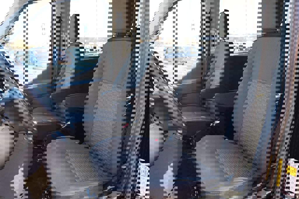 Used 2024 Ford Transit 350 XLT image 12