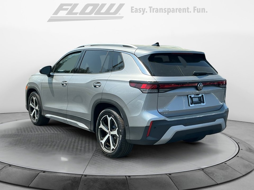 New 2026 Volkswagen Tiguan SE FWD image 5