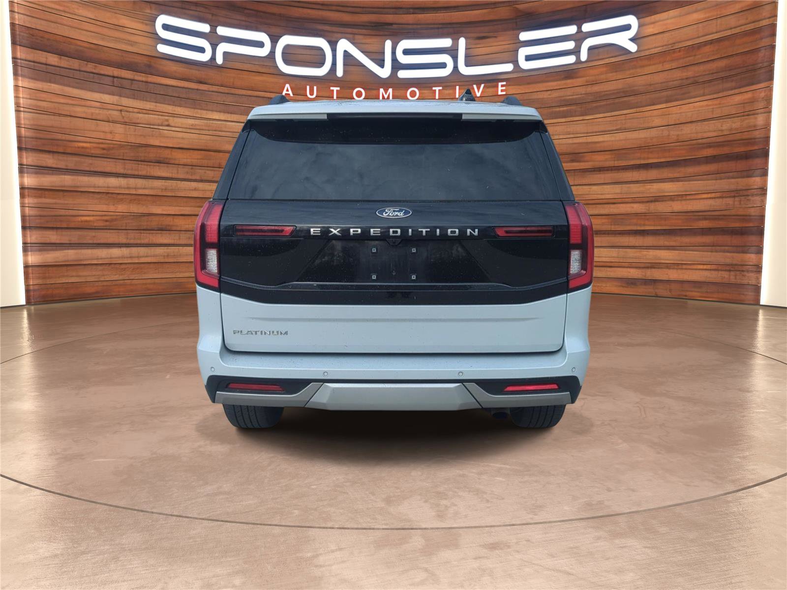 Used 2025 Ford Expedition Platinum image 6