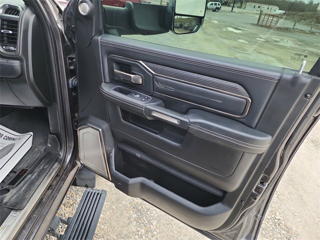 Used 2019 RAM 3500 Limited image 12