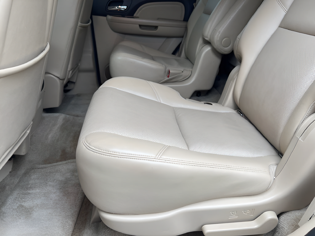 Used 2012 GMC Yukon Denali AWD/4WD image 15