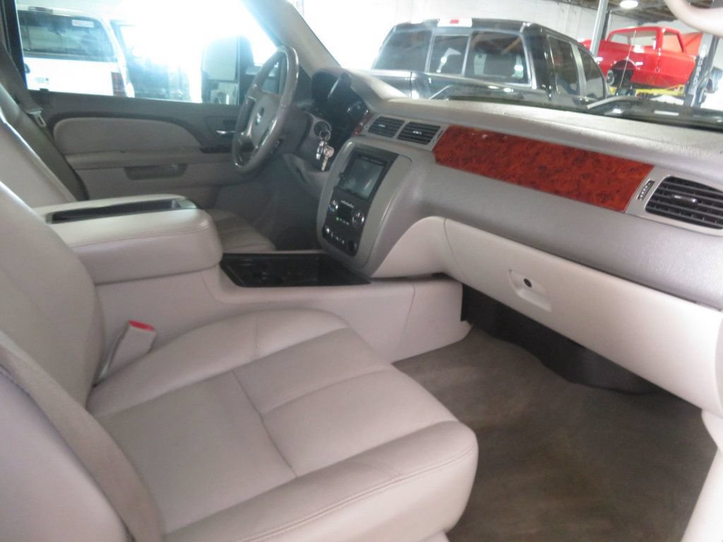 Used 2010 GMC Sierra 2500 SLT w/ SLT Convenience Package AWD/4WD image 35