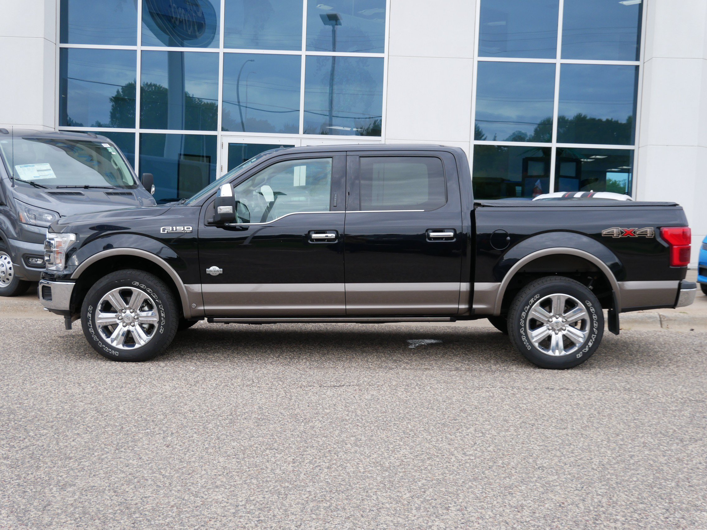 Used 2019 Ford F150 King Ranch w/ Equipment Group 601A Luxury AWD/4WD image 19