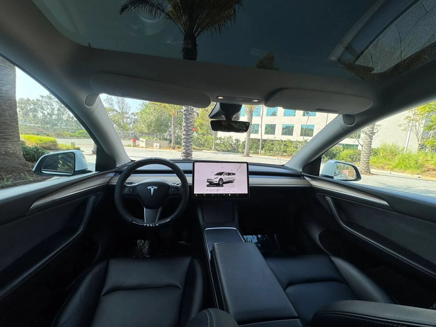 Used 2022 Tesla Model Y Long Range AWD/4WD image 6
