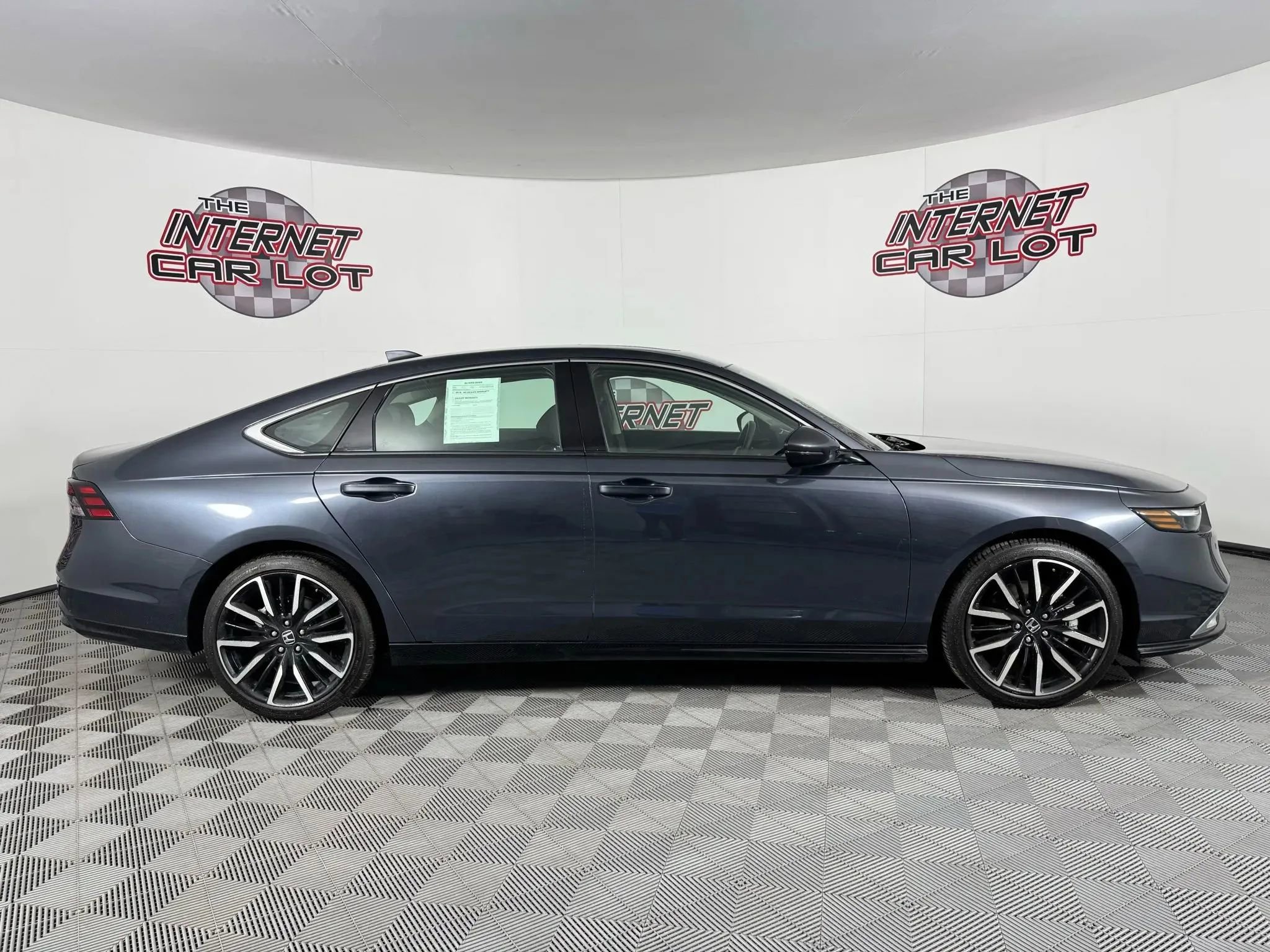 Used 2023 Honda Accord Touring image 8