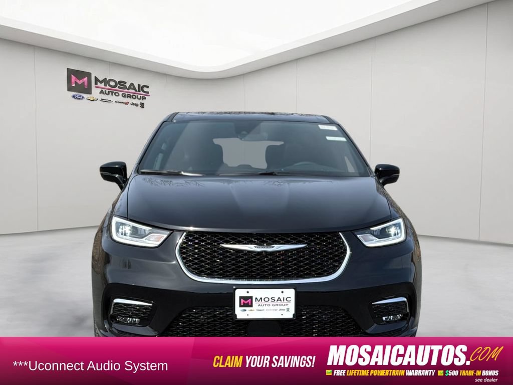 New 2026 Chrysler Pacifica Select AWD/4WD image 2