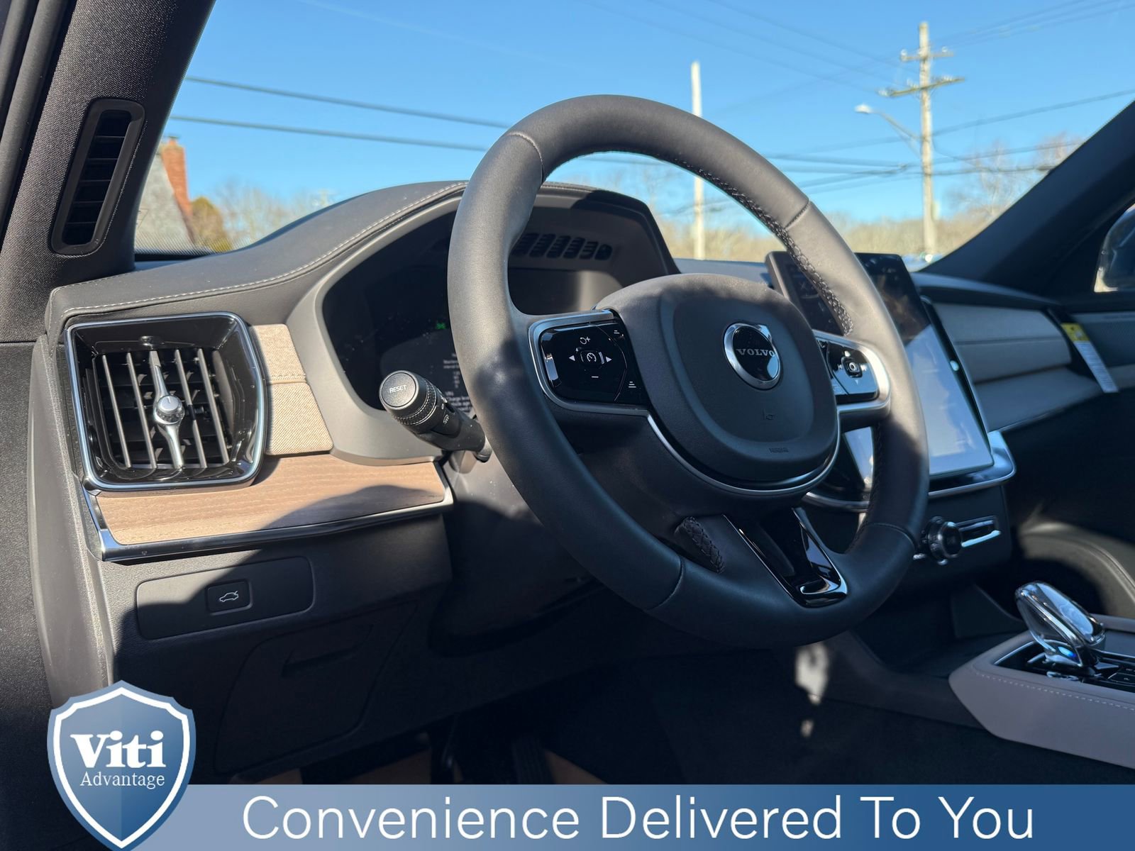 New 2026 Volvo XC90 B5 Plus w/ Protection Package Premier image 12