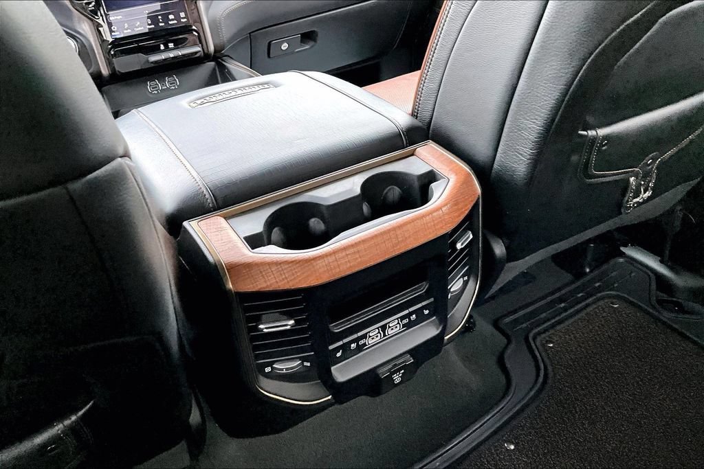 Used 2023 RAM 1500 Limited w/ Body Color Bumper Group AWD/4WD image 10