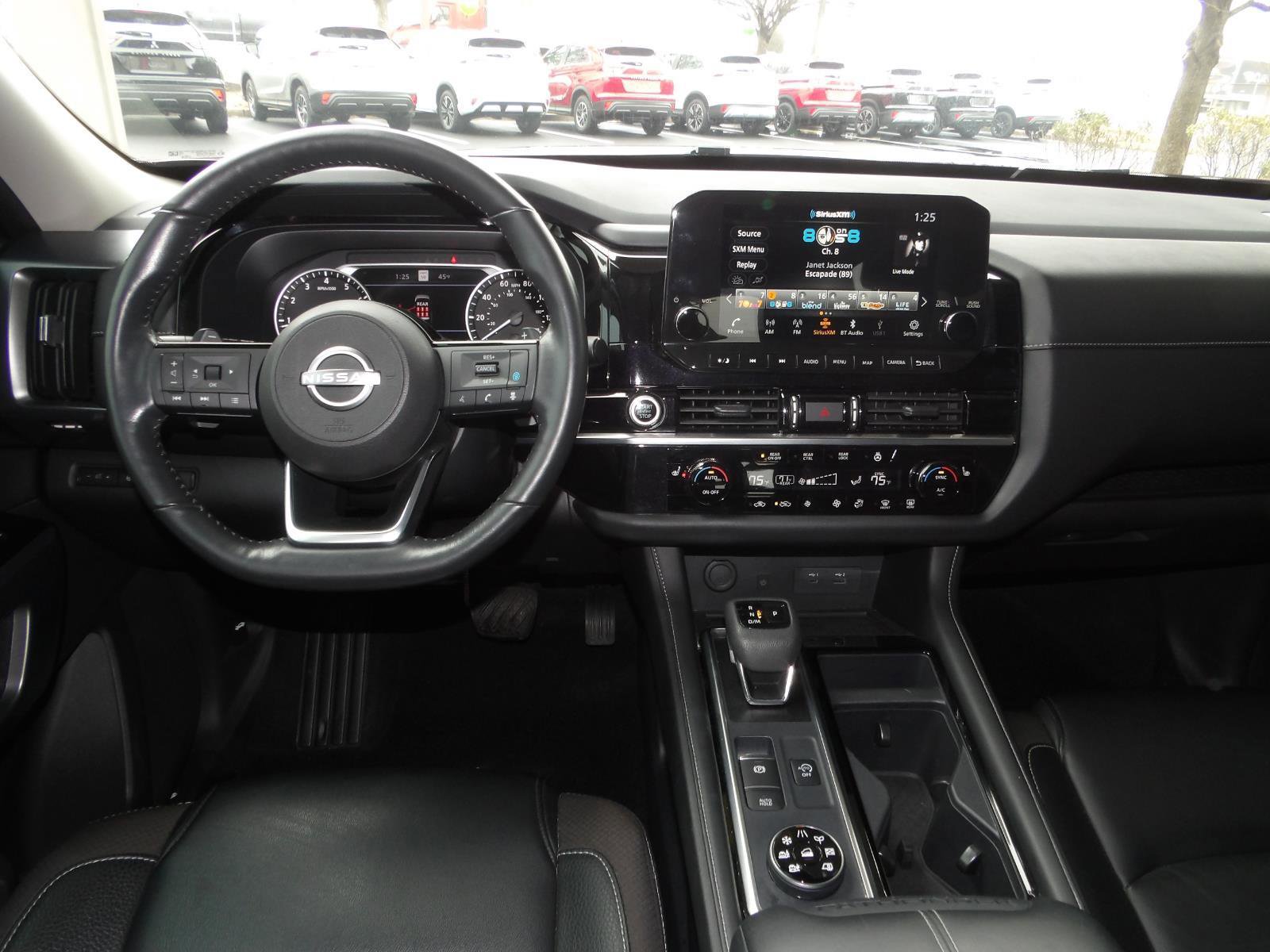 Certified 2023 Nissan Pathfinder SL image 18
