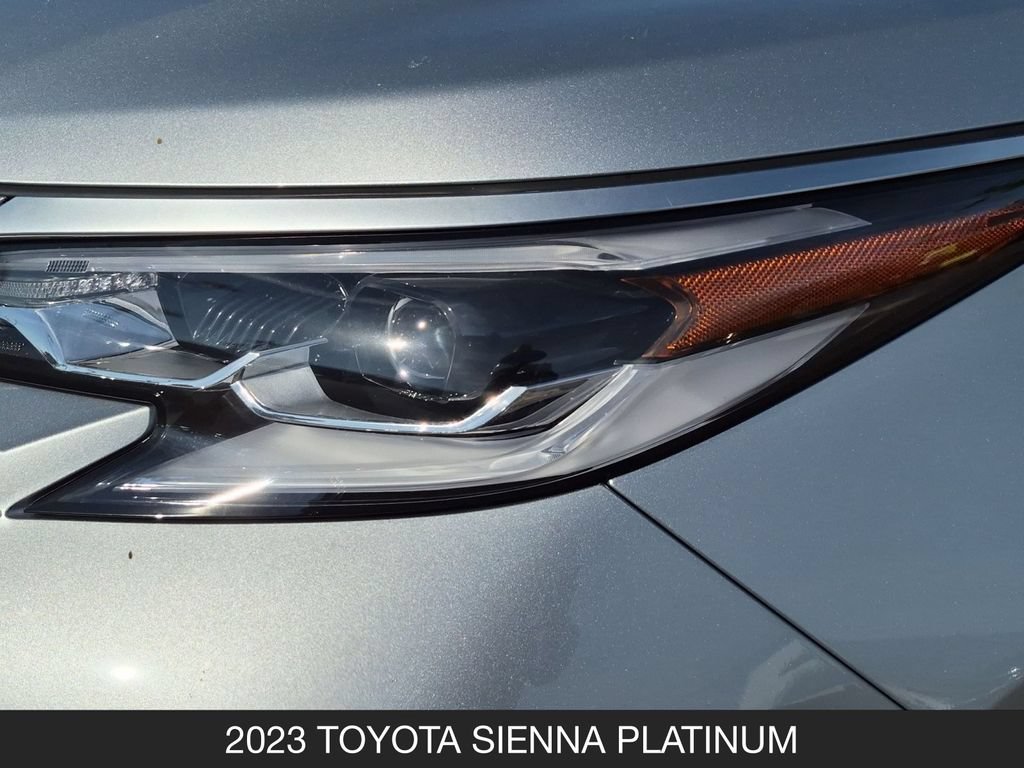 Used 2023 Toyota Sienna Platinum FWD image 10