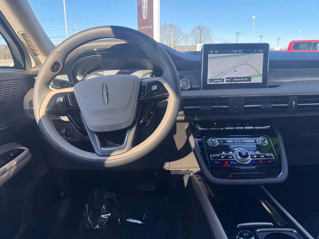 Certified 2022 Lincoln Corsair AWD w/ Equipment Group 101A image 18
