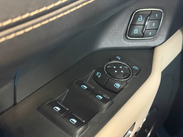 Used 2022 Ford Expedition Max Platinum AWD/4WD image 26