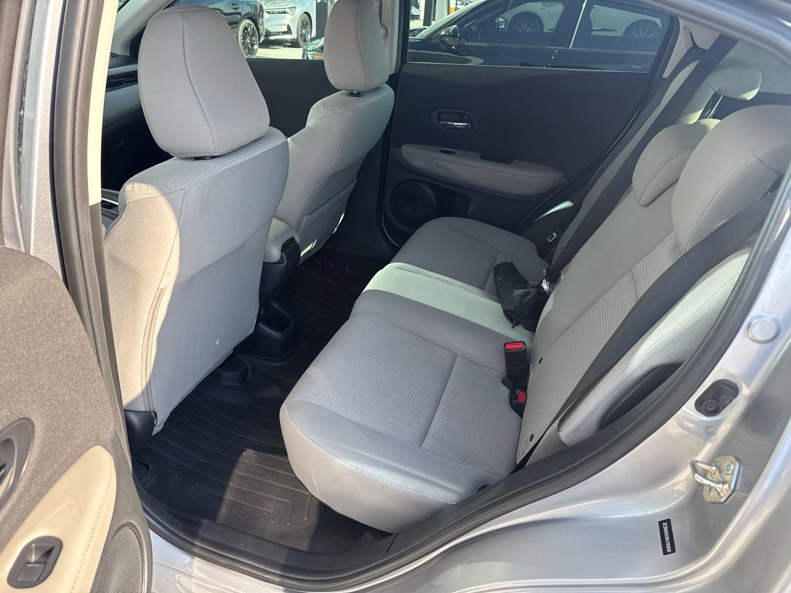 Used 2019 Honda HR-V LX image 8