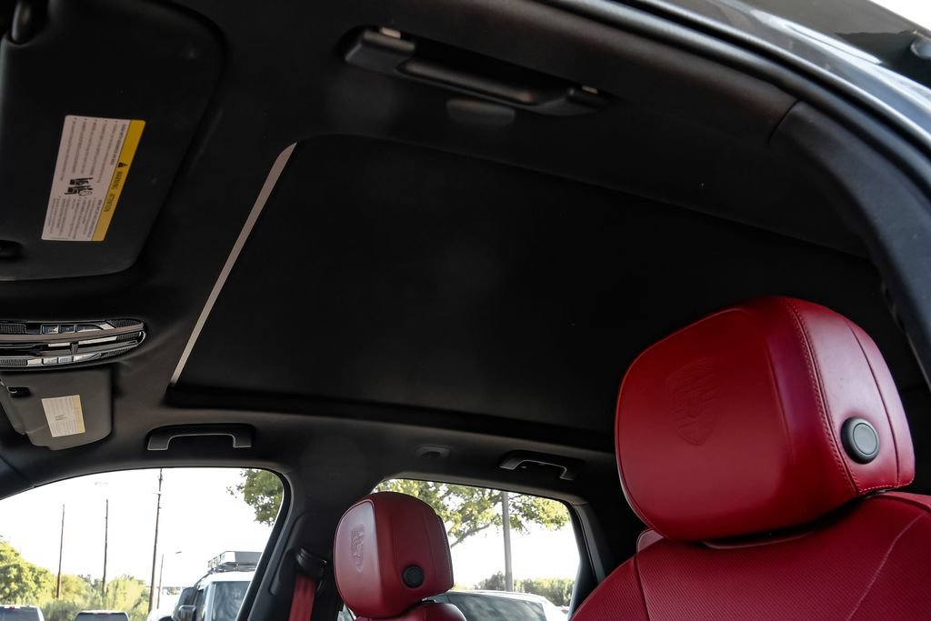 Used 2021 Porsche Cayenne S AWD/4WD image 34