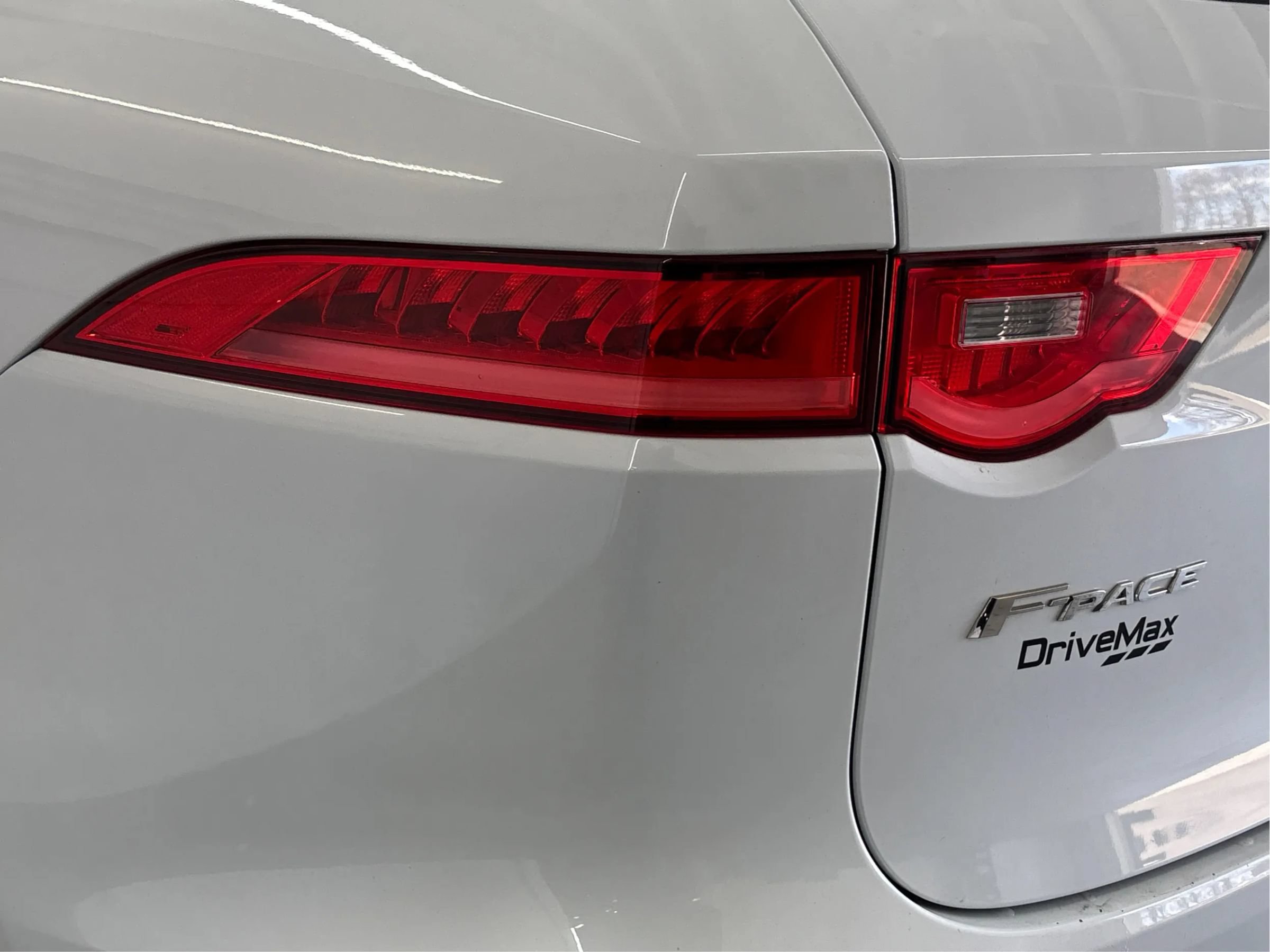 Used 2019 Jaguar F-PACE Portfolio AWD/4WD image 29
