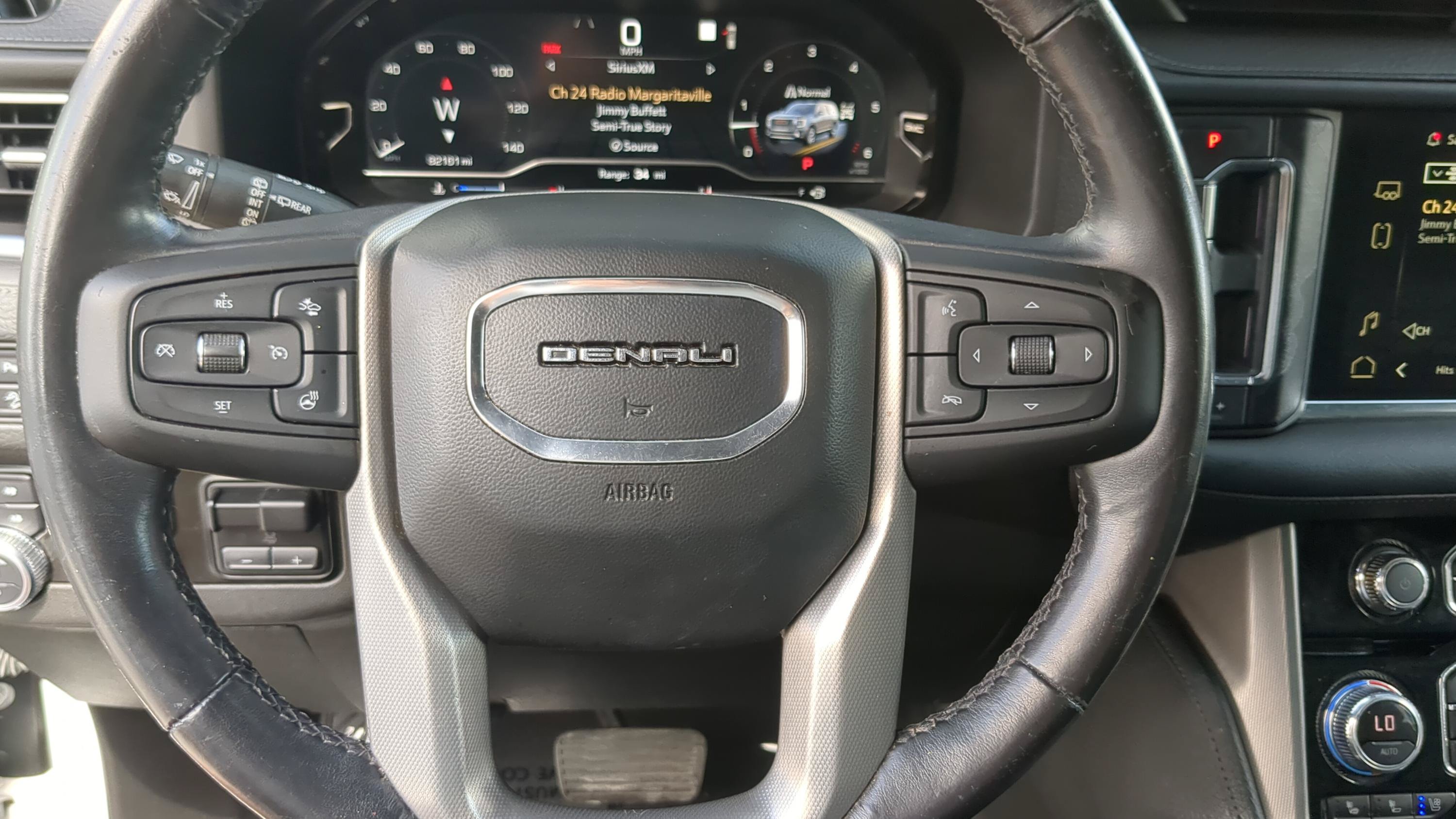 Used 2022 GMC Yukon XL Denali w/ Max Trailering Package AWD/4WD image 12