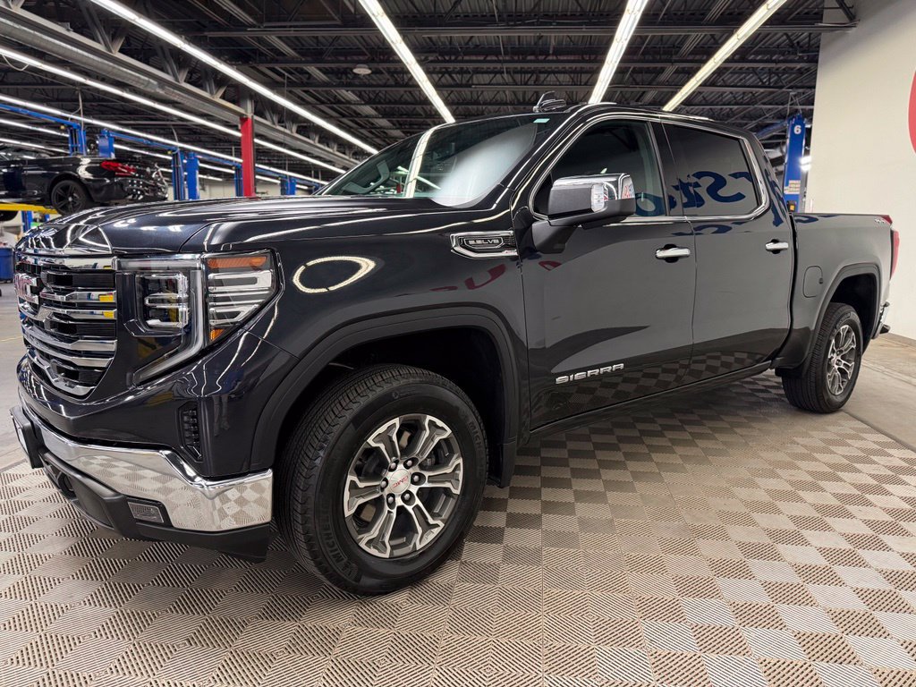 Used 2025 GMC Sierra 1500 SLT AWD/4WD image 3