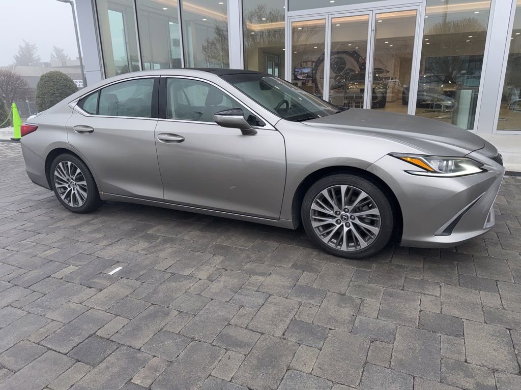 Used 2019 Lexus ES 350 Luxury image 3