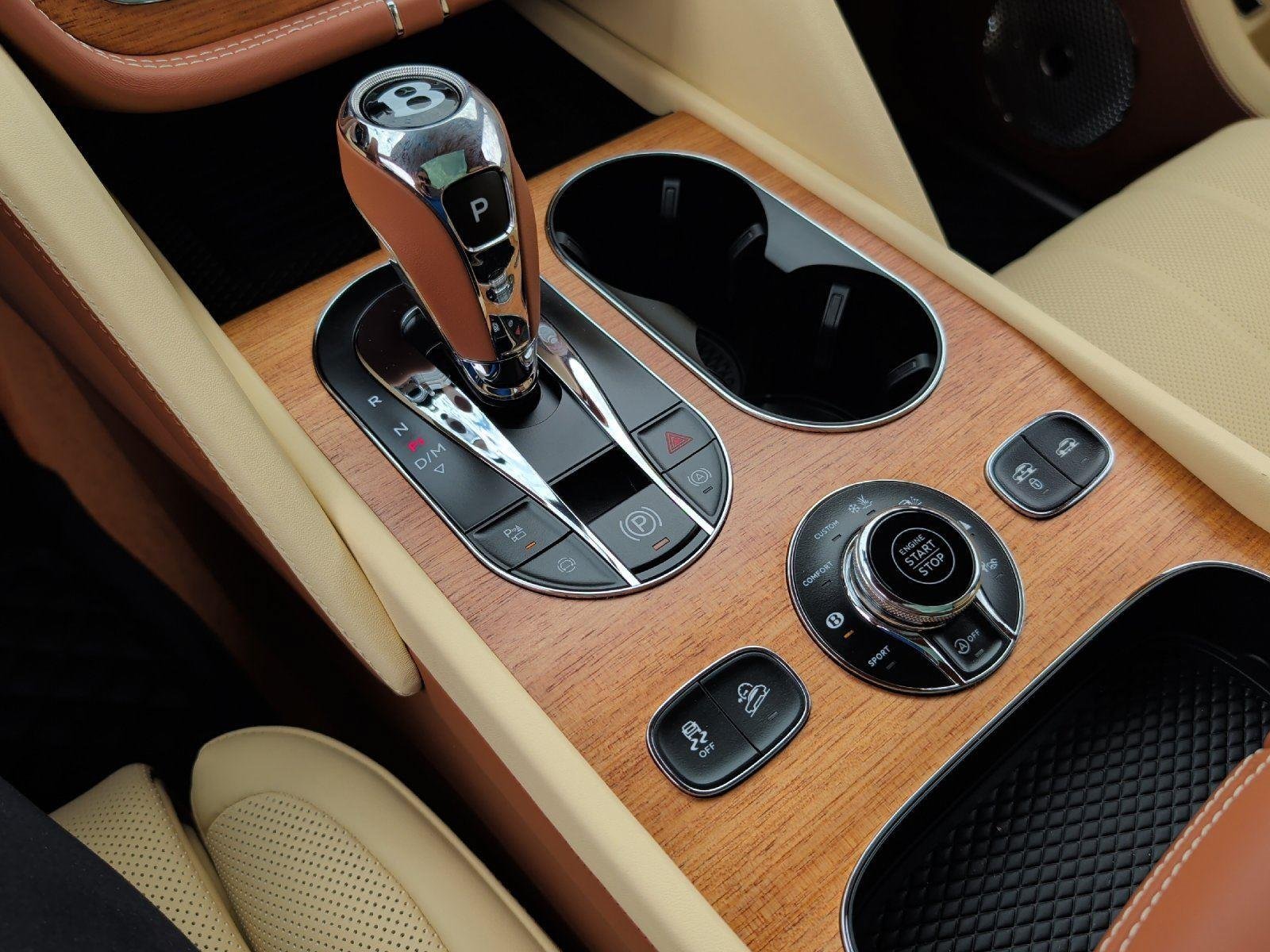 New 2026 Bentley Bentayga Extended Wheelbase AWD/4WD image 33