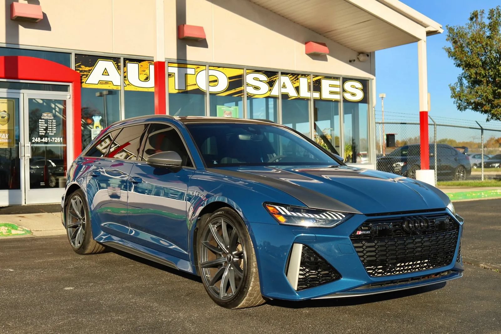 Used 2024 Audi RS 6 performance w/ Blue RS Design Package Plus AWD/4WD image 4